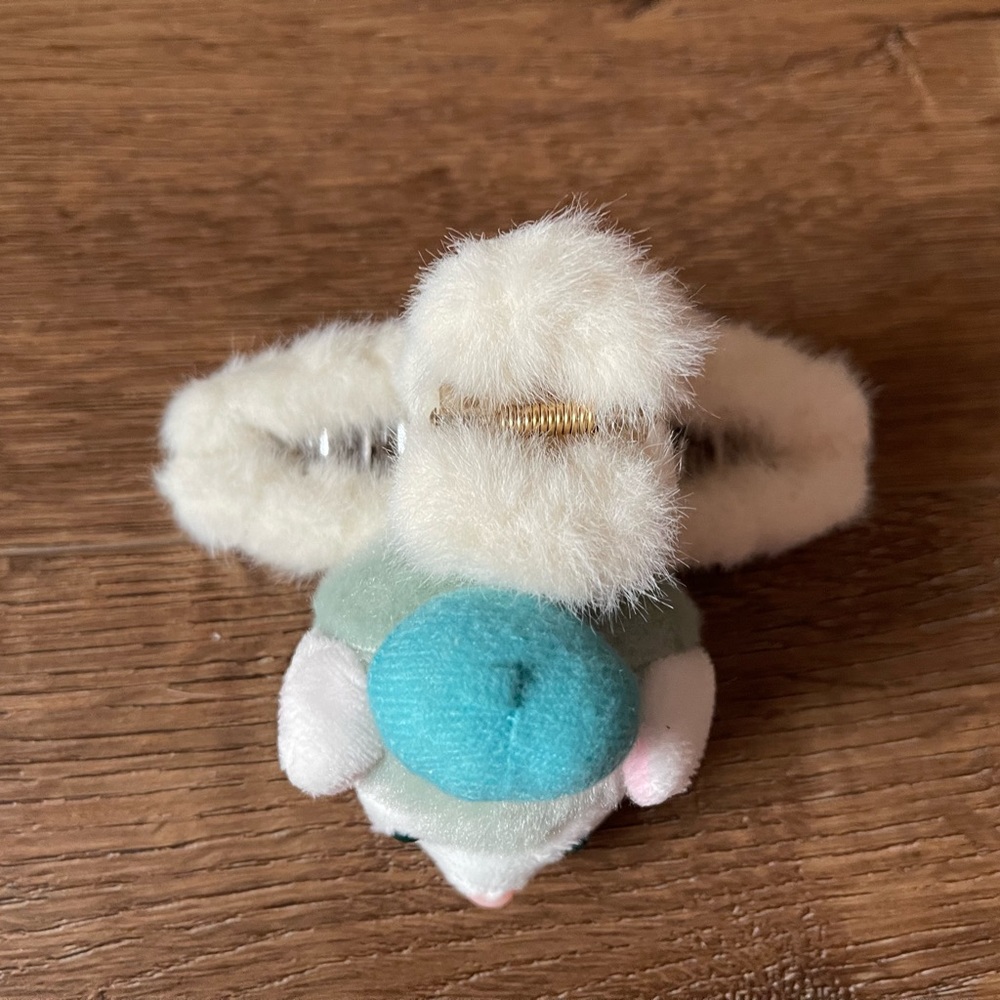 DISNEY-NWT Duffy’s Friend Gelatoni 3D Plush Hair Claw Clip - Picture 4 of 8